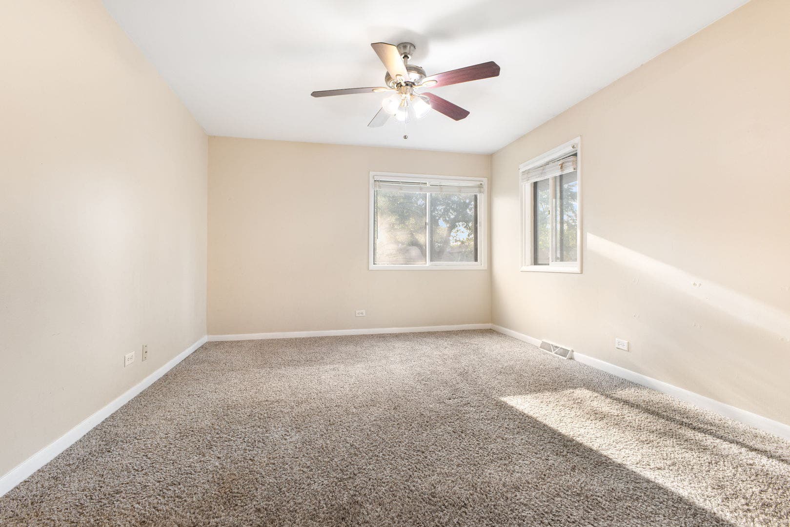 504 Nassau Avenue, Bolingbrook, IL 60440