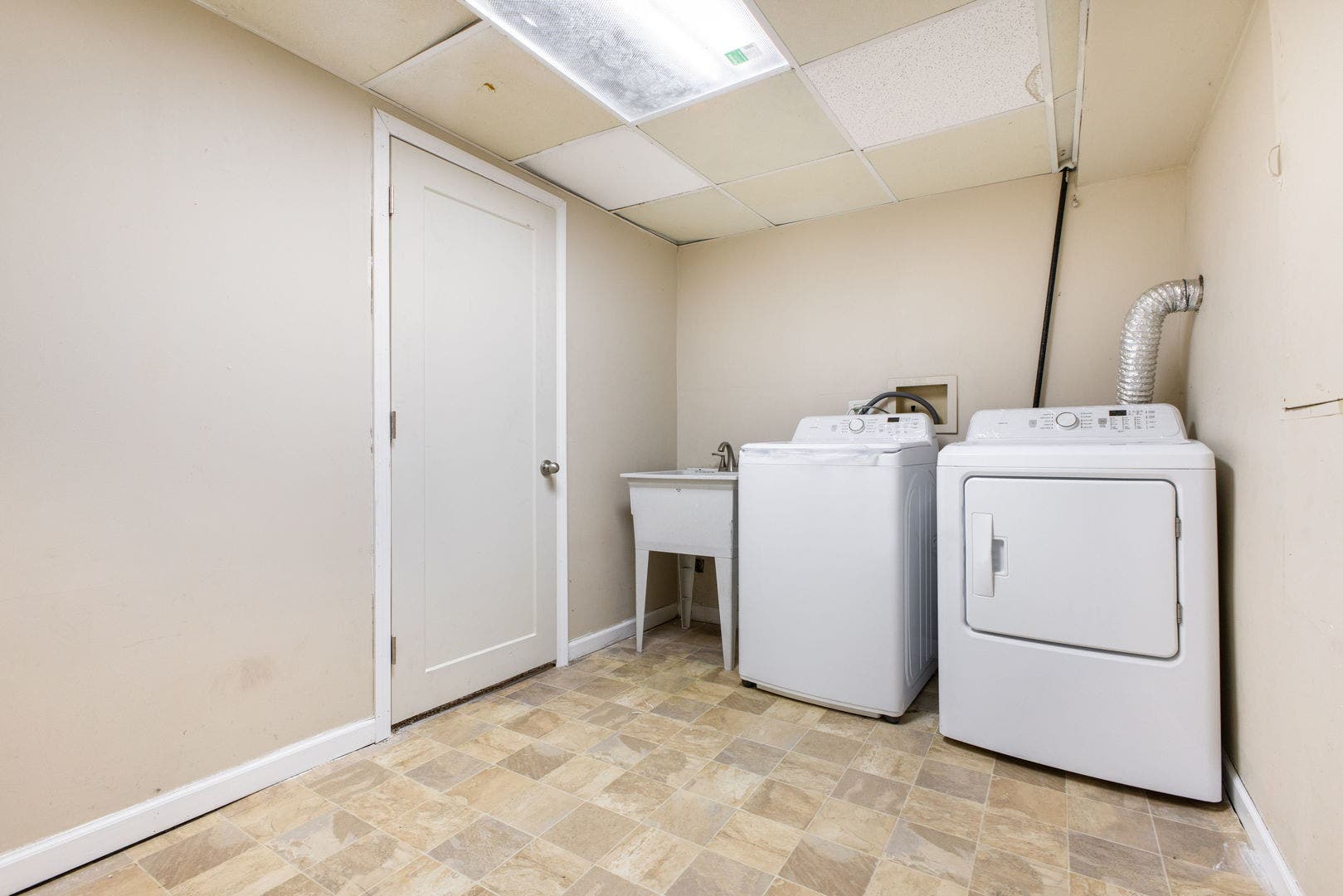 504 Nassau Avenue, Bolingbrook, IL 60440