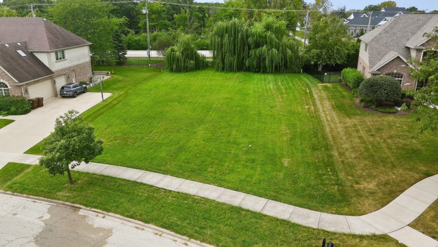 Property photo for 19830 Berkshire Drive, Mokena, IL