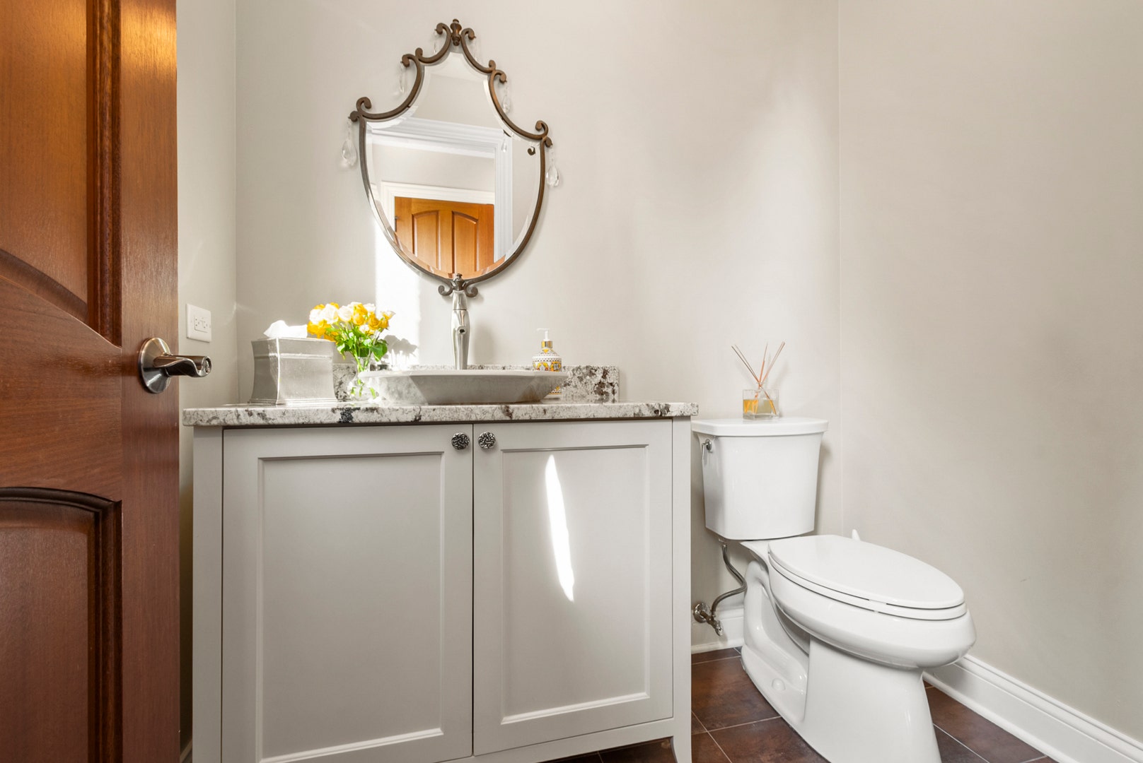14040 Bunratty Court, Orland Park, IL 60467 Main Floor Powder Room