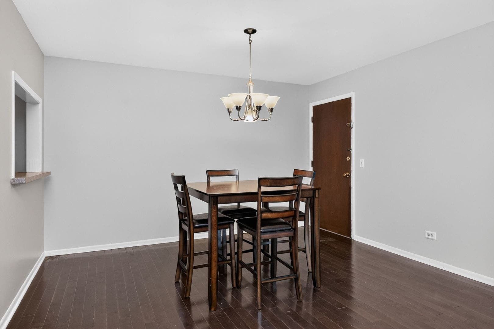 2411 Ogden Avenue, #11, Downers Grove, IL 60515