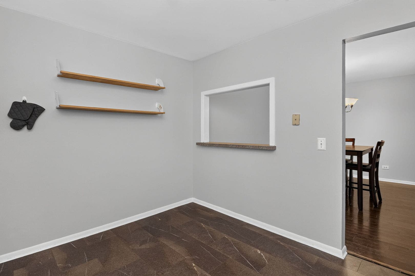 2411 Ogden Avenue, #11, Downers Grove, IL 60515