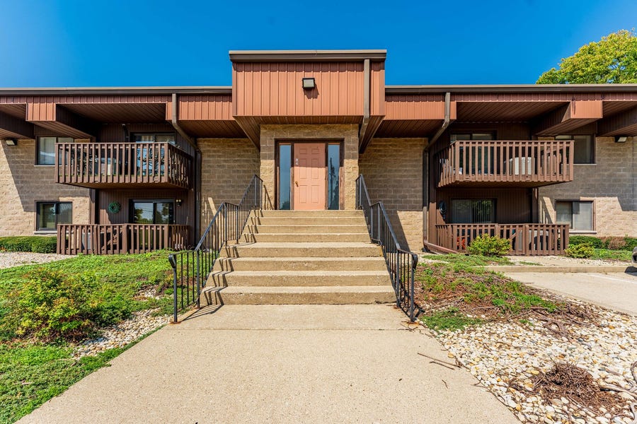 Property photo for 884 N Prairie Avenue, #2B, Joliet, IL
