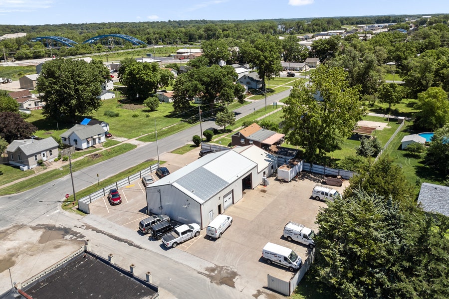 Property photo for 630 W 2ND Avenue, Milan, IL