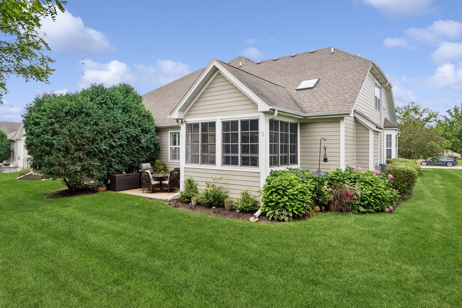 2737 Nicole Circle, Aurora, IL 60502 2737 Nicole Circle, Aurora, IL 60502