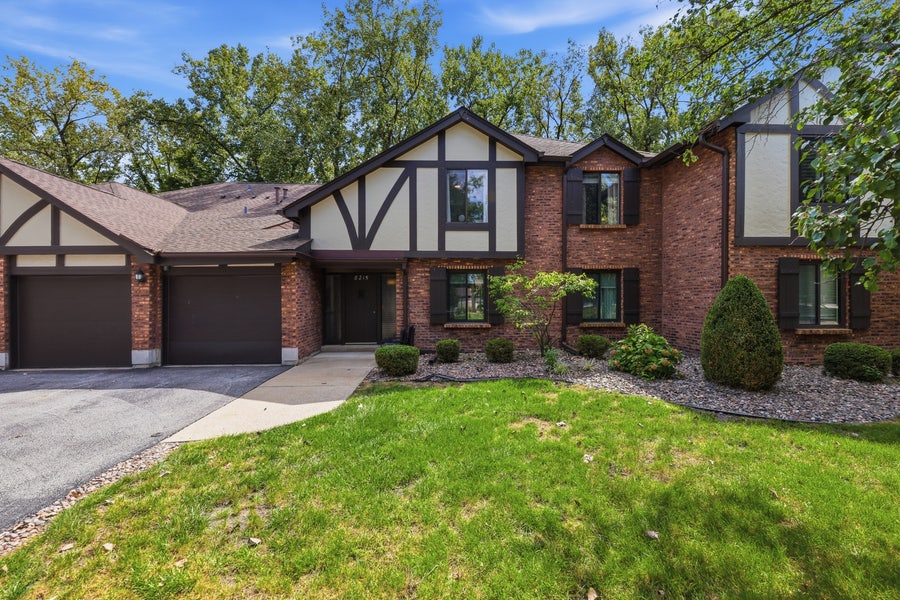 Property photo for 8215 Willow Drive, #46D, Palos Hills, IL