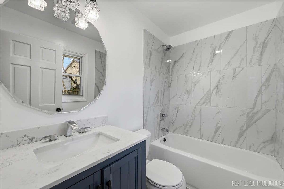 417 Cambridge Way, Bolingbrook, IL 60440 Primary Bath