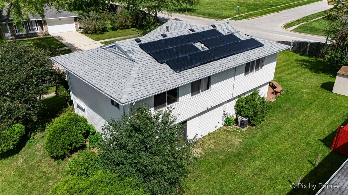 401 Longford Drive, Elgin, IL 60120 401 Longford Drive, Elgin, IL 60120