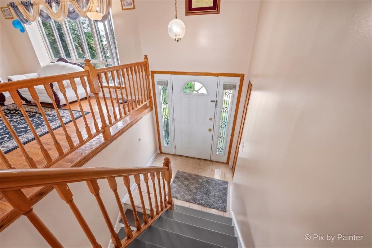 401 Longford Drive, Elgin, IL 60120 401 Longford Drive, Elgin, IL 60120
