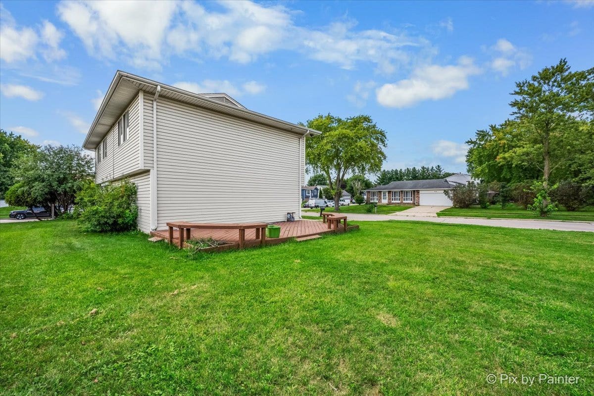 401 Longford Drive, Elgin, IL 60120 401 Longford Drive, Elgin, IL 60120