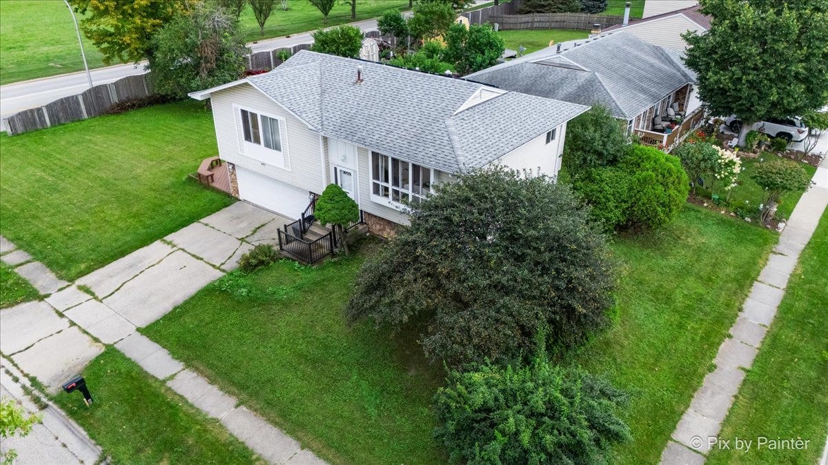 401 Longford Drive, Elgin, IL 60120 401 Longford Drive, Elgin, IL 60120