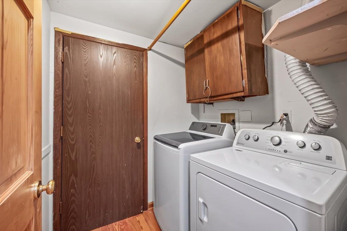 401 Longford Drive, Elgin, IL 60120 401 Longford Drive, Elgin, IL 60120