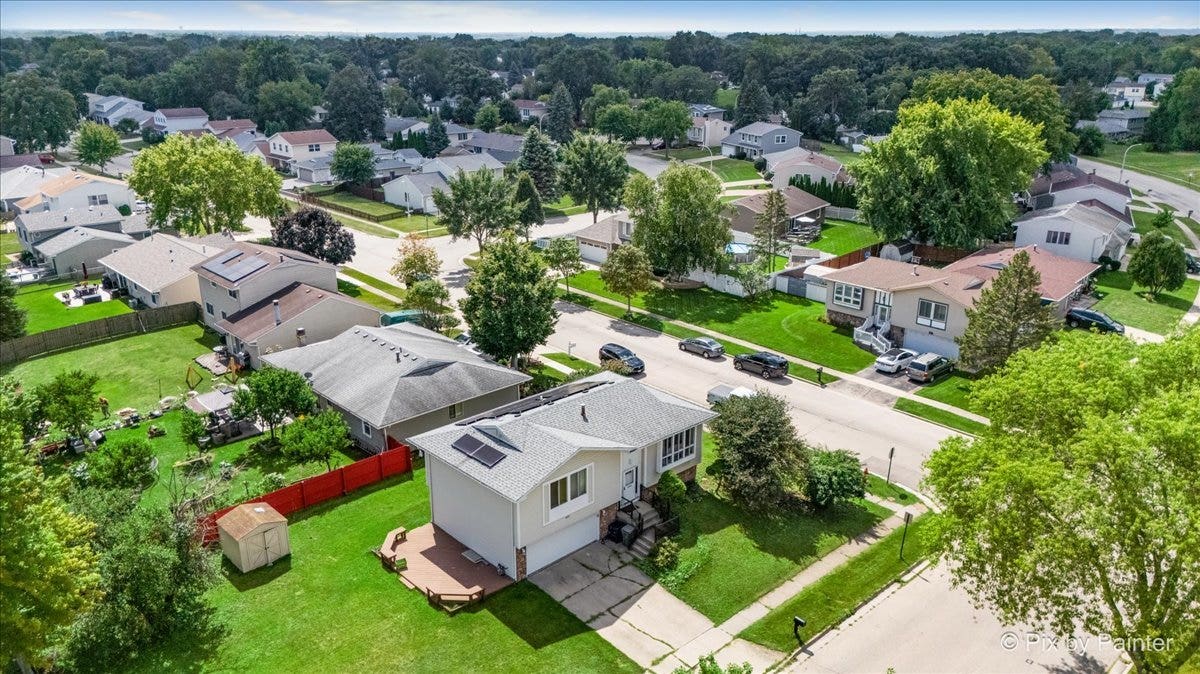 401 Longford Drive, Elgin, IL 60120 401 Longford Drive, Elgin, IL 60120