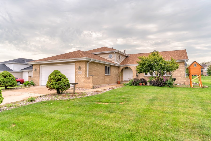 Property photo for 6035 Kathryn Lane, Matteson, IL