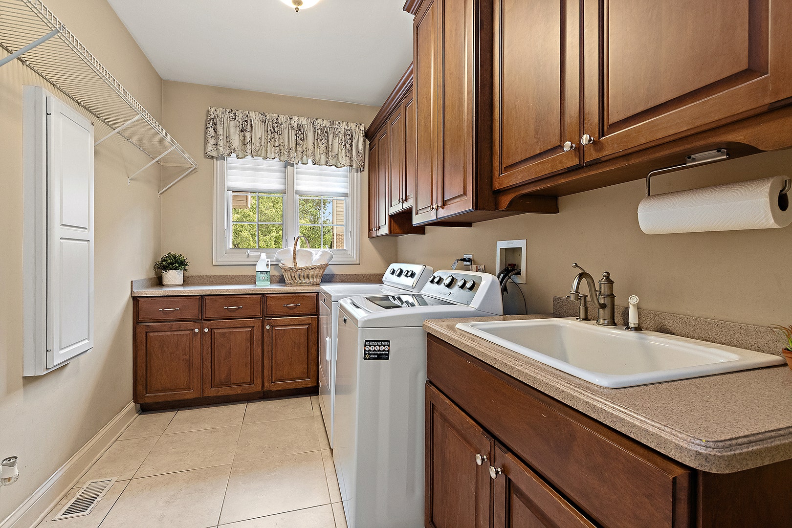 22602 Granite Drive, Frankfort, IL 60423 22602 Granite Drive, Frankfort, IL 60423