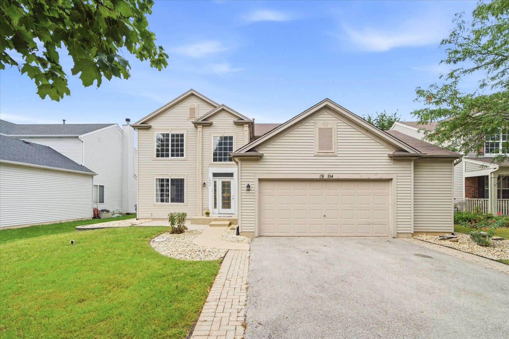 1904 Ione Lane, Aurora, IL 60503 1904 Ione Lane, Aurora, IL 60503