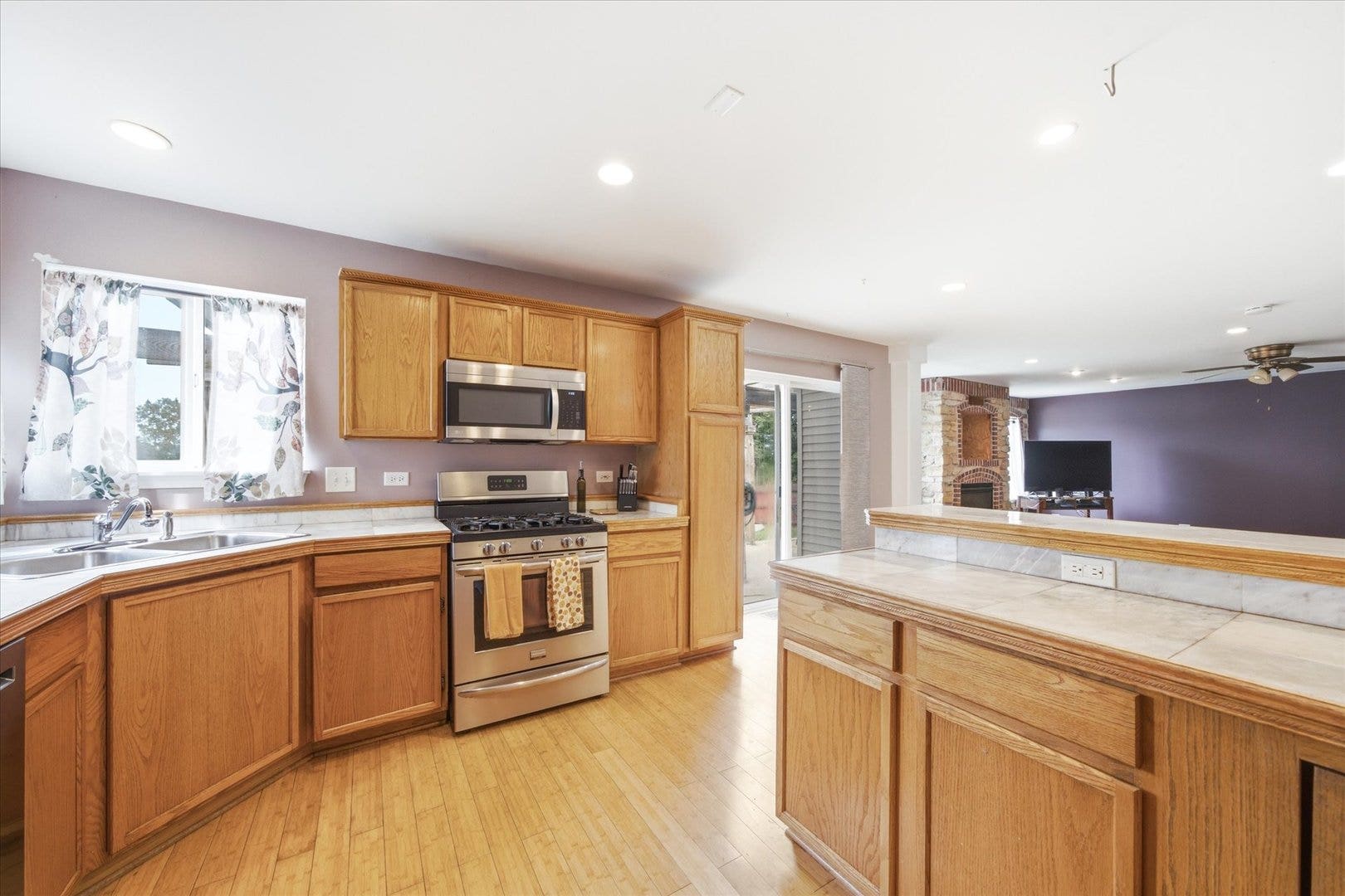 1904 Ione Lane, Aurora, IL 60503 1904 Ione Lane, Aurora, IL 60503