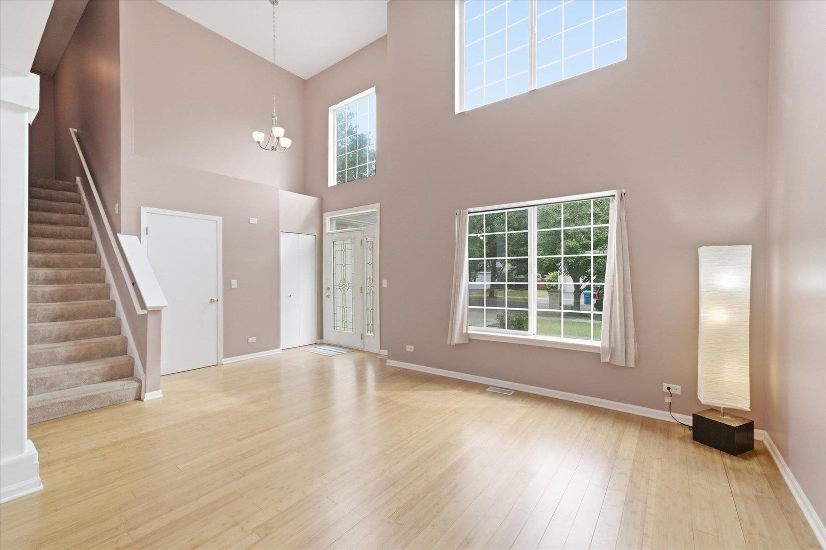 1904 Ione Lane, Aurora, IL 60503 1904 Ione Lane, Aurora, IL 60503
