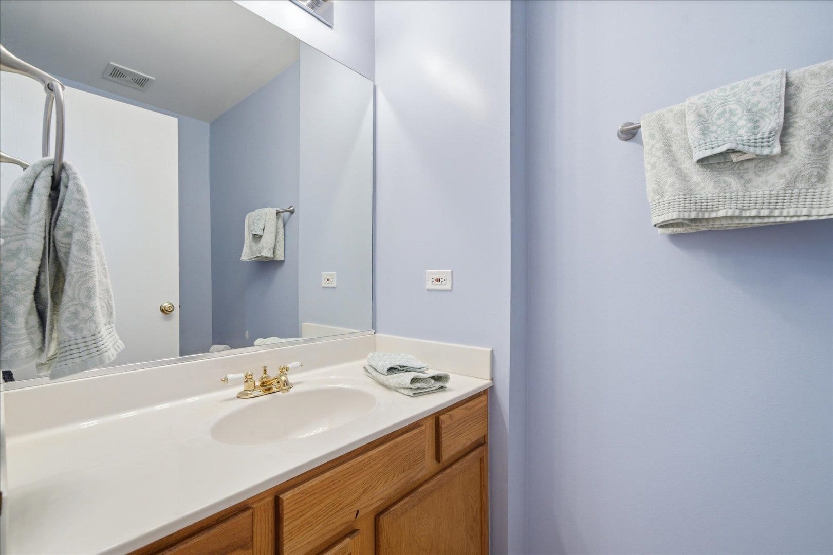 1904 Ione Lane, Aurora, IL 60503 1904 Ione Lane, Aurora, IL 60503