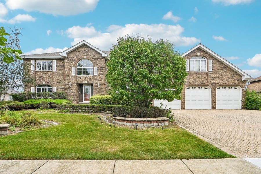Property photo for 7916 Dooneen Avenue, Tinley Park, IL