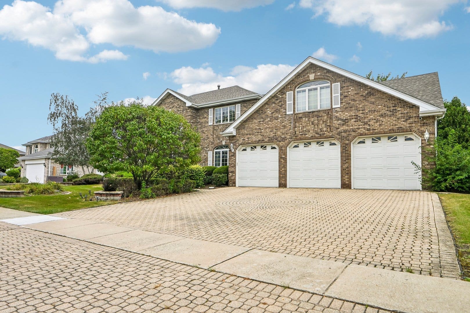 7916 Dooneen Avenue, Tinley Park, IL 60477