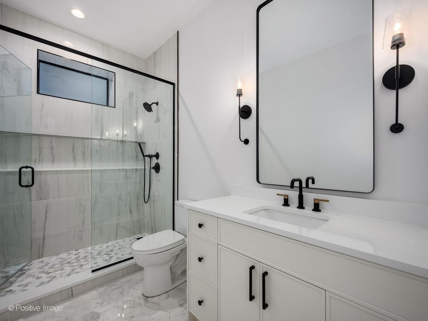 2714 N Magnolia Avenue, Chicago, IL 60614