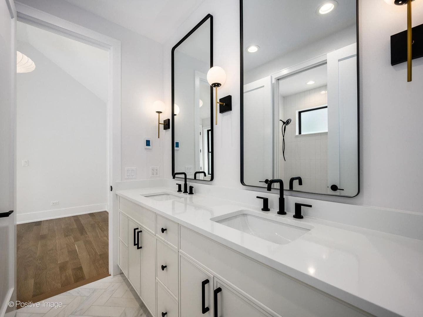 2714 N Magnolia Avenue, Chicago, IL 60614