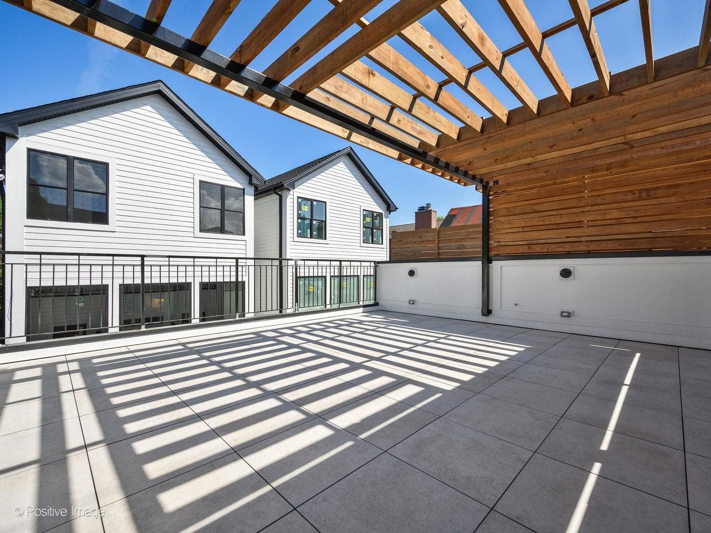 2714 N Magnolia Avenue, Chicago, IL 60614