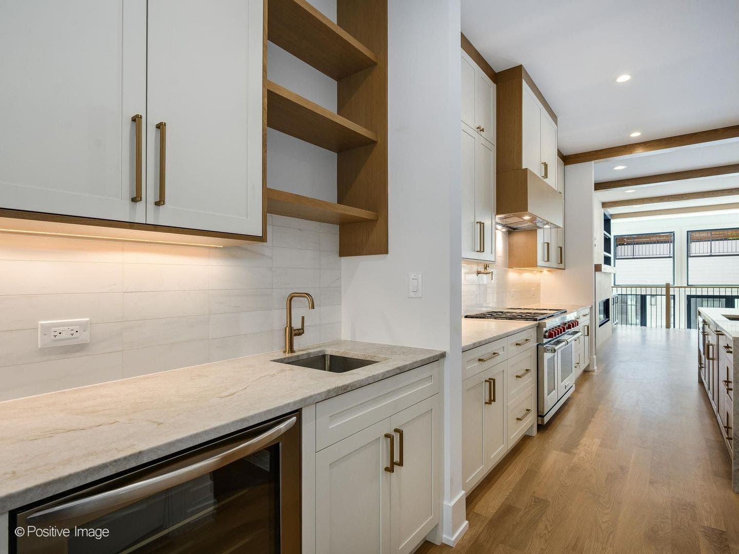 2714 N Magnolia Avenue, Chicago, IL 60614