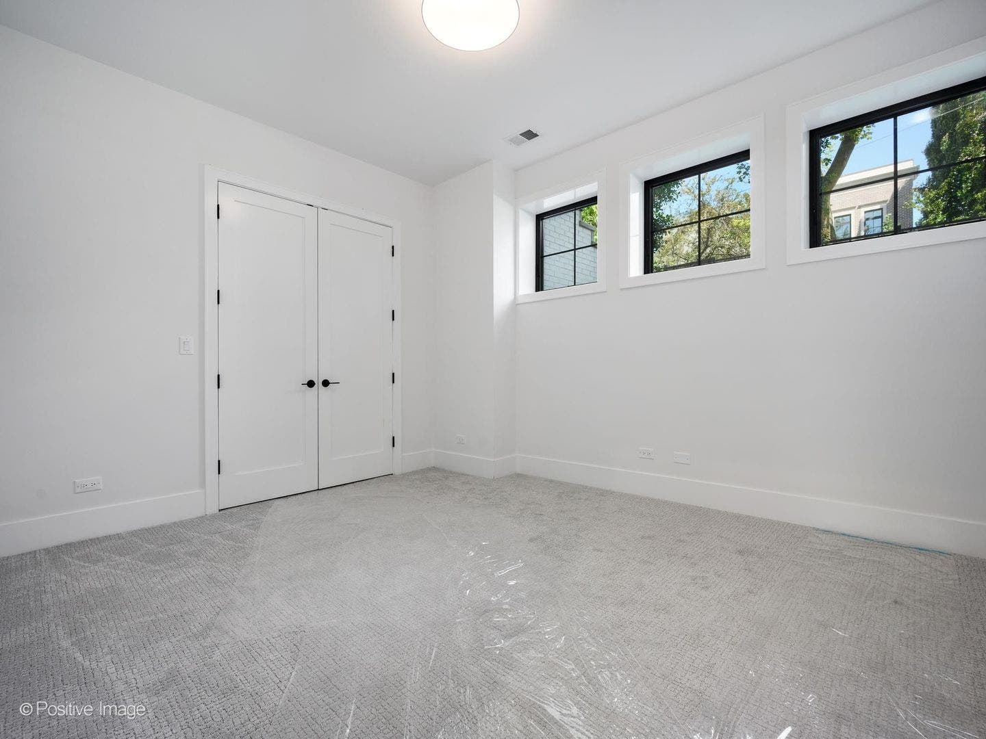 2714 N Magnolia Avenue, Chicago, IL 60614