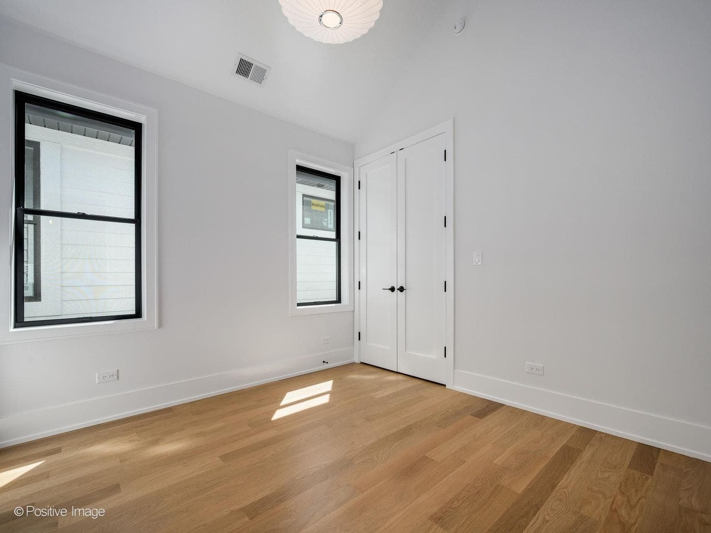 2714 N Magnolia Avenue, Chicago, IL 60614