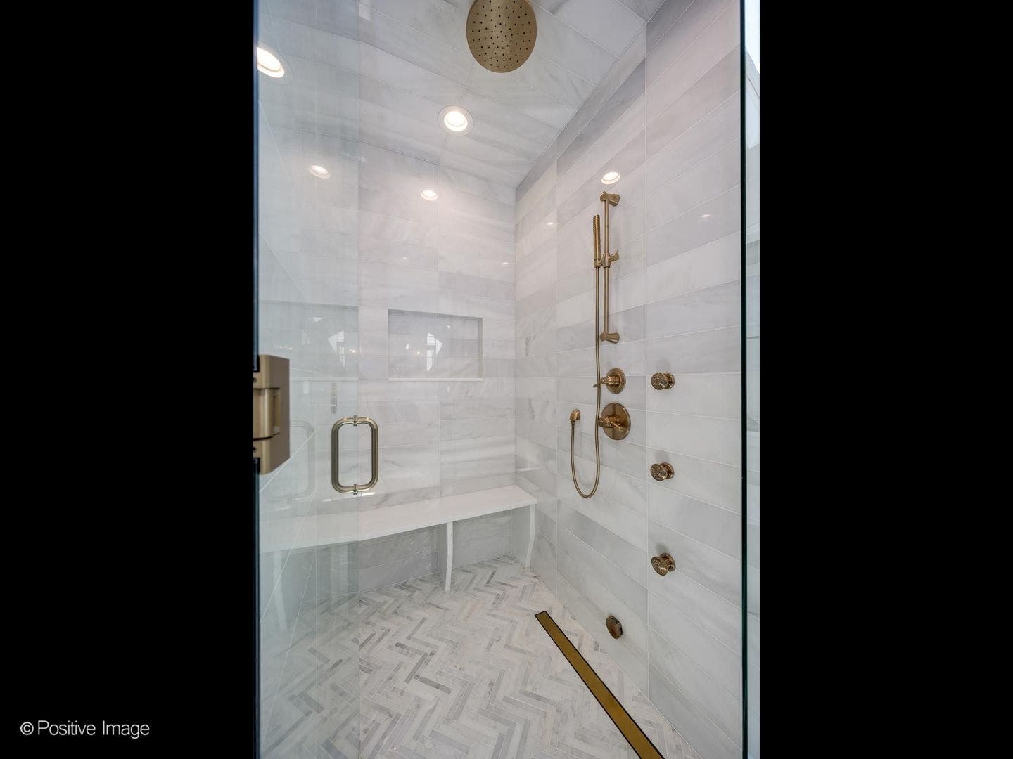 2714 N Magnolia Avenue, Chicago, IL 60614