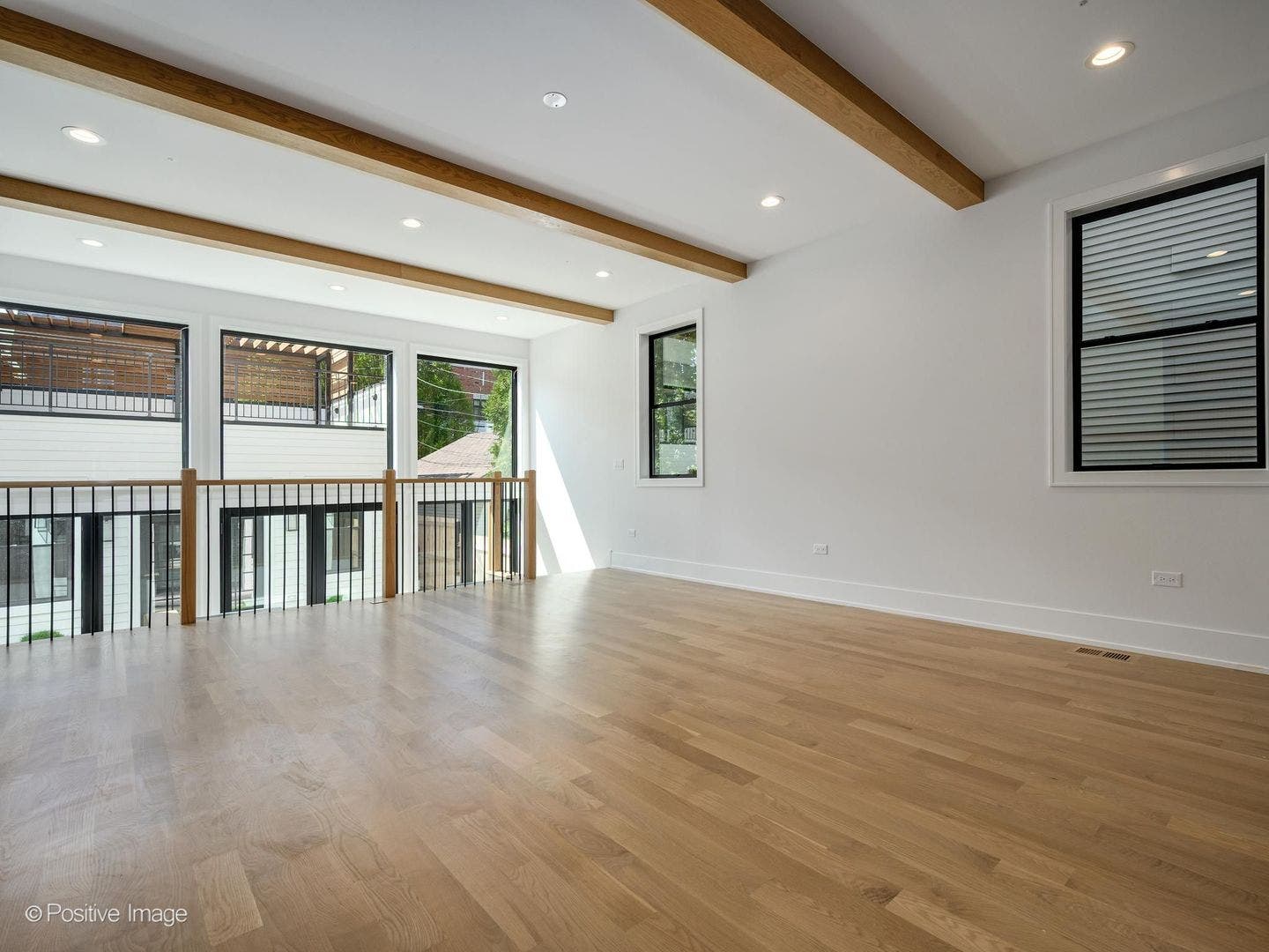 2714 N Magnolia Avenue, Chicago, IL 60614