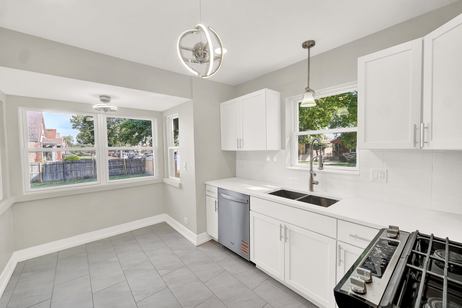 8425 S Homan Avenue, Chicago, IL 60652 8425 S Homan Avenue, Chicago, IL 60652