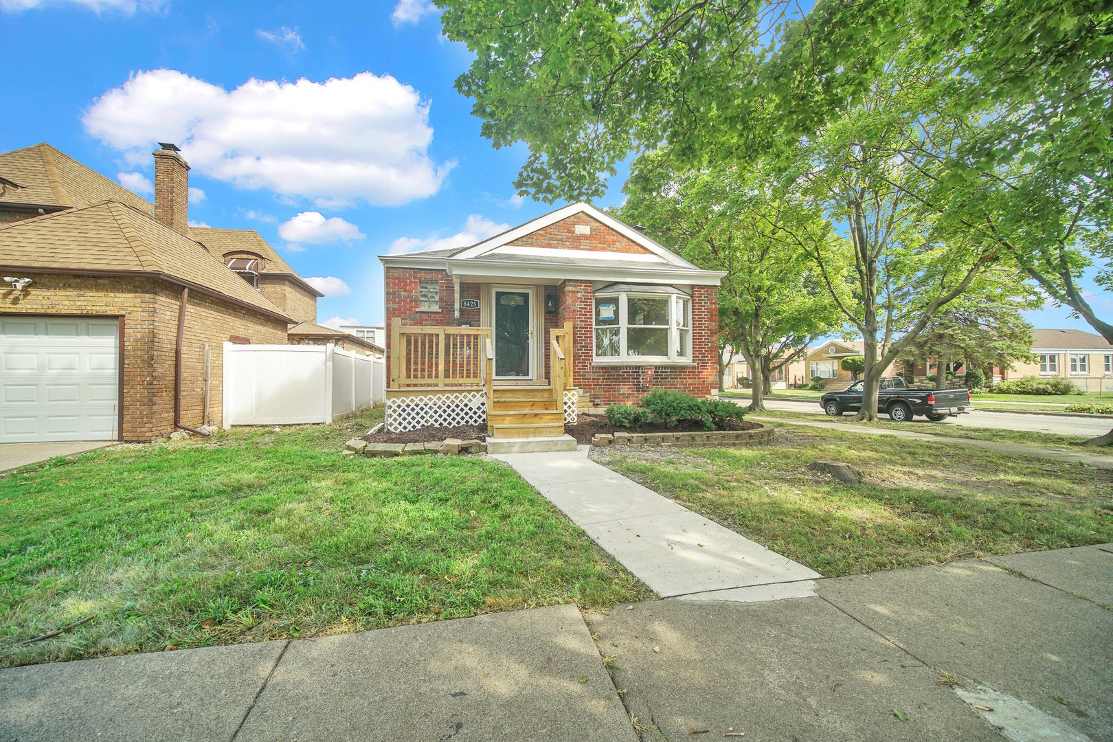 8425 S Homan Avenue, Chicago, IL 60652 8425 S Homan Avenue, Chicago, IL 60652