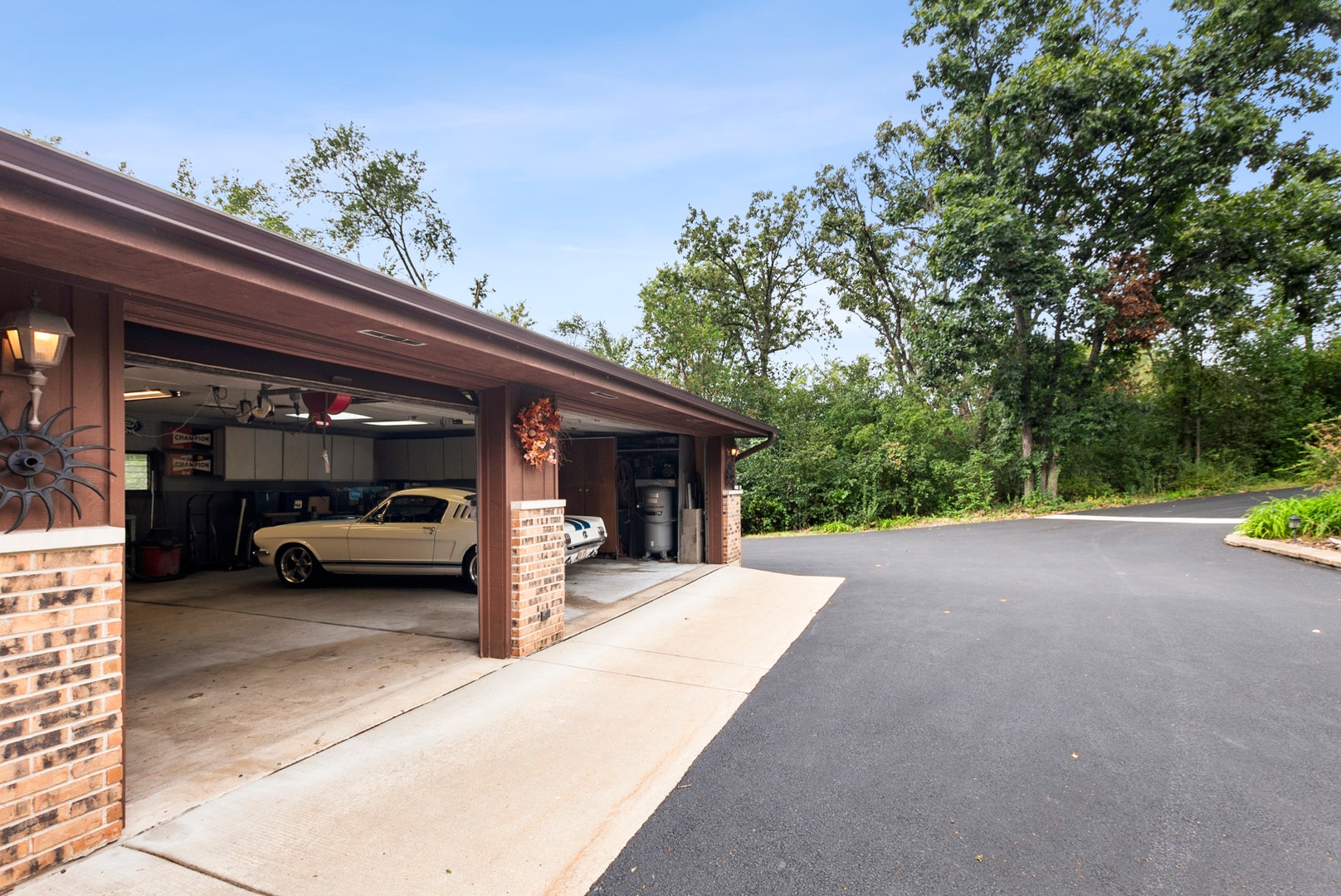 10855 W 151st Street, Orland Park, IL 60467 10855 W 151st Street, Orland Park, IL 60467