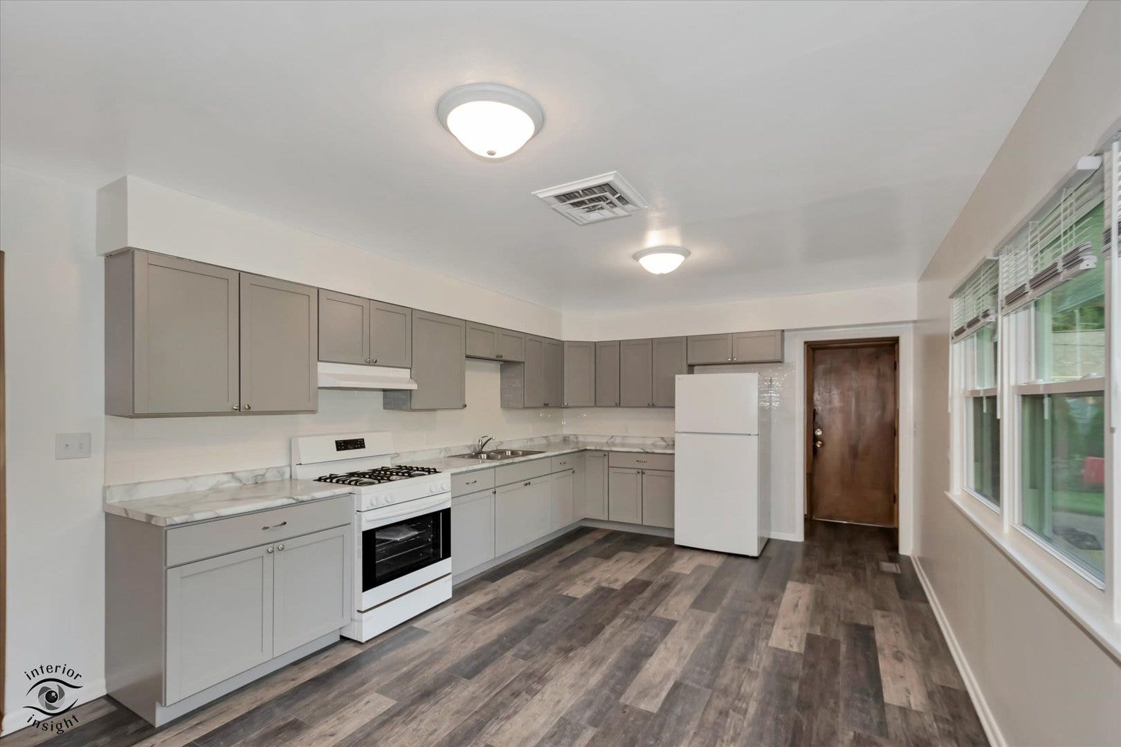 644 S Calumet Avenue, Aurora, IL 60506 644 S Calumet Avenue, Aurora, IL 60506