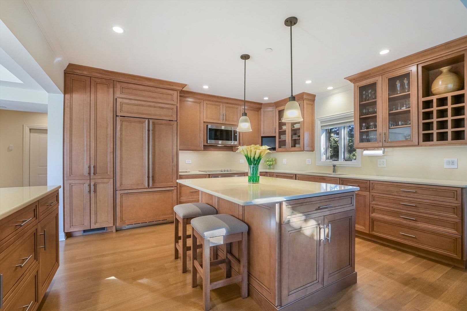 710 N Prospect Avenue, Park Ridge, IL 60068 710 N Prospect Avenue, Park Ridge, IL 60068