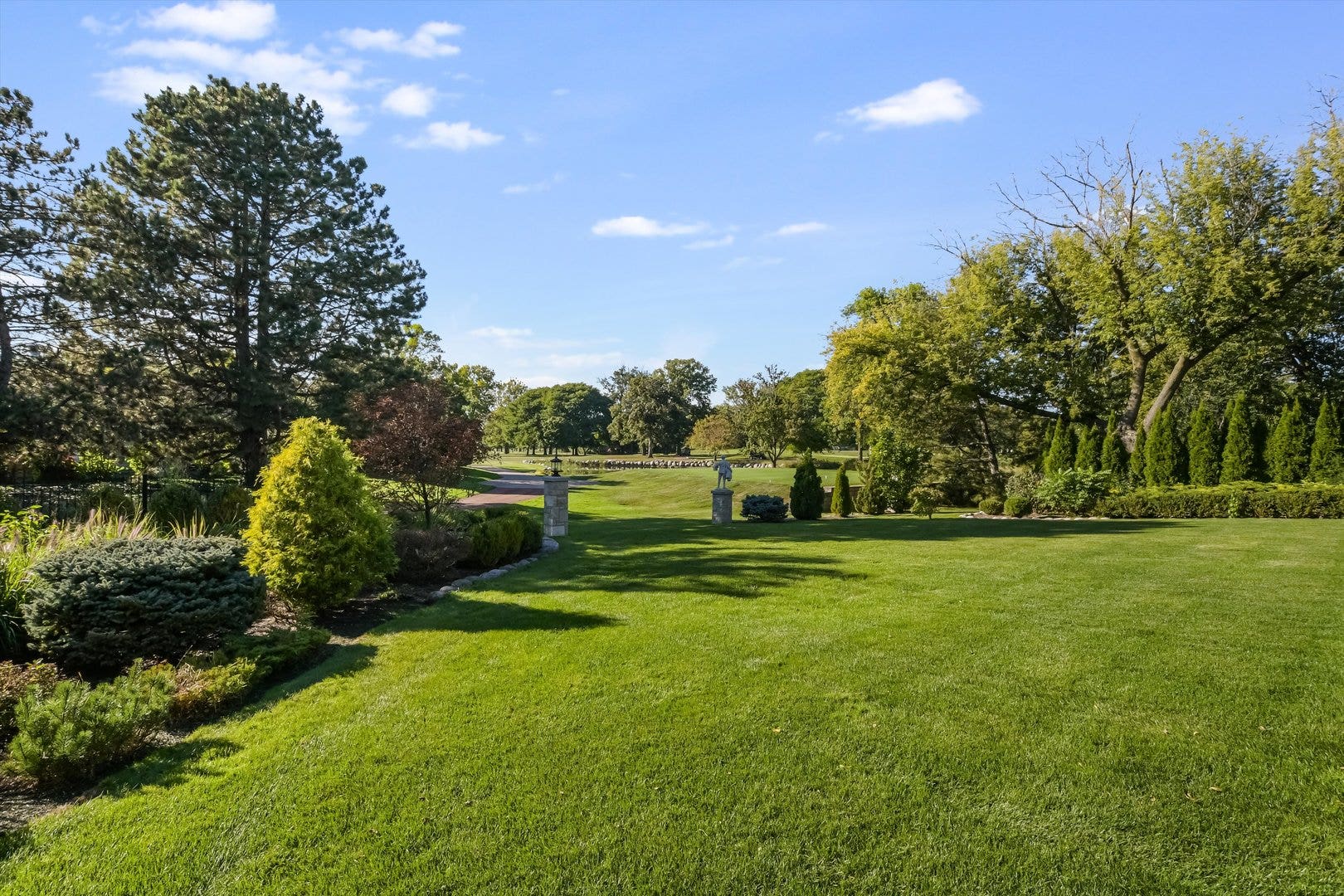 710 N Prospect Avenue, Park Ridge, IL 60068 710 N Prospect Avenue, Park Ridge, IL 60068
