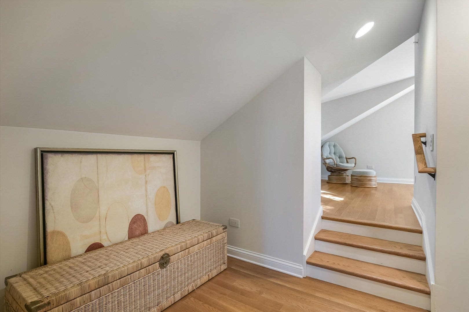 710 N Prospect Avenue, Park Ridge, IL 60068 710 N Prospect Avenue, Park Ridge, IL 60068