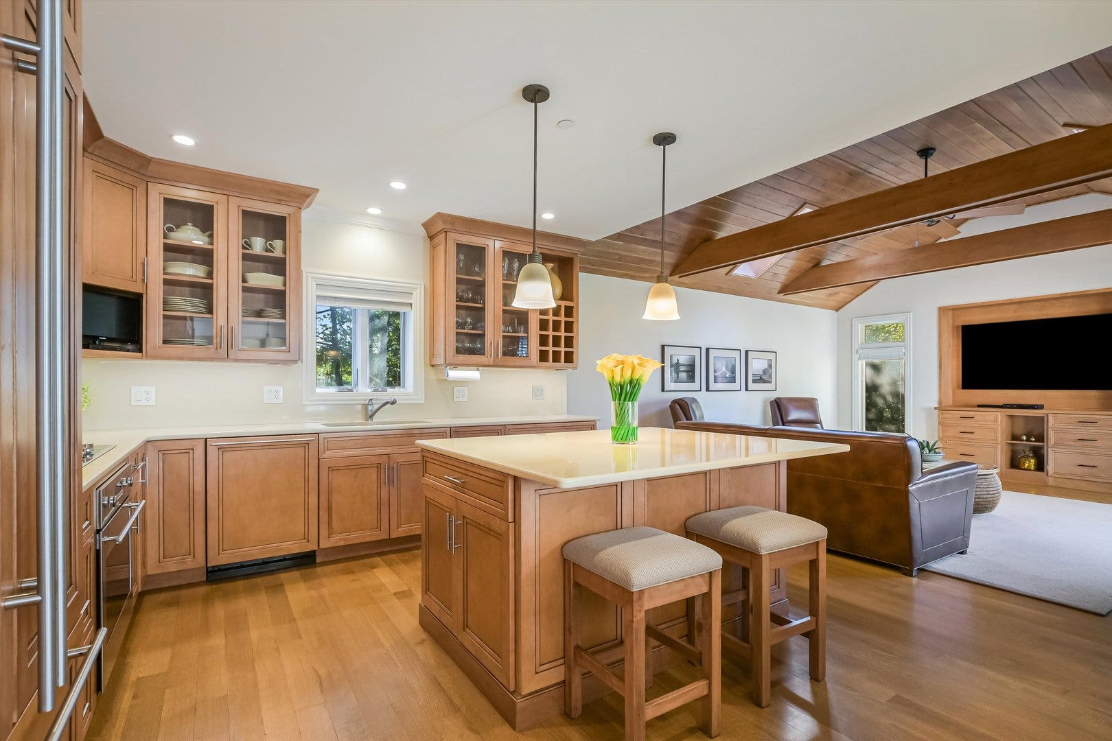 710 N Prospect Avenue, Park Ridge, IL 60068 710 N Prospect Avenue, Park Ridge, IL 60068