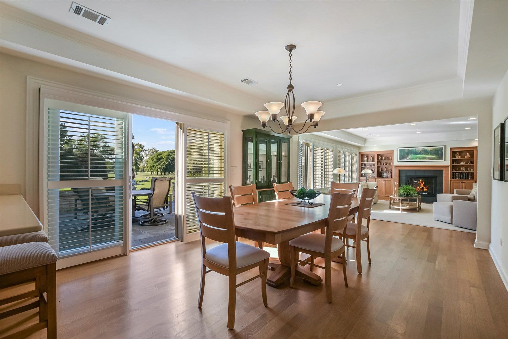 710 N Prospect Avenue, Park Ridge, IL 60068 710 N Prospect Avenue, Park Ridge, IL 60068