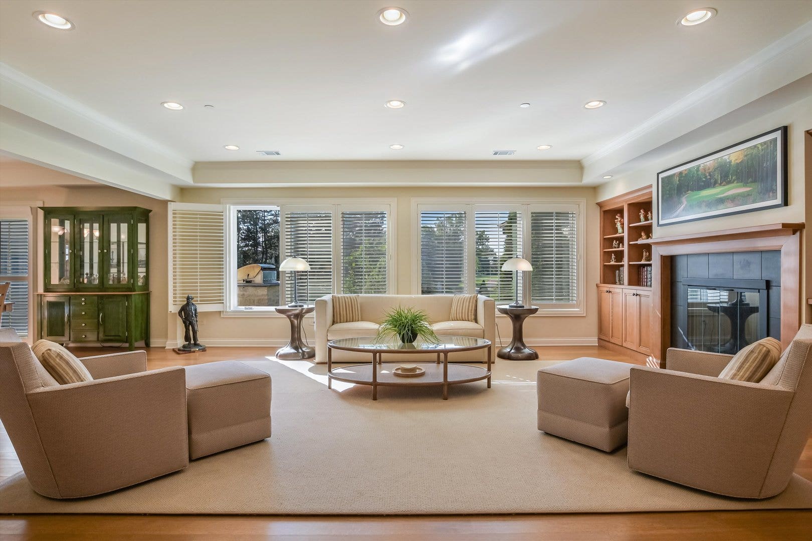 710 N Prospect Avenue, Park Ridge, IL 60068 710 N Prospect Avenue, Park Ridge, IL 60068
