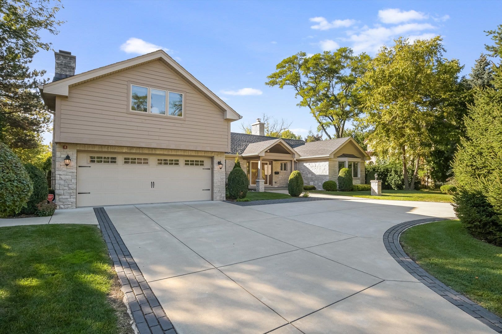 710 N Prospect Avenue, Park Ridge, IL 60068 710 N Prospect Avenue, Park Ridge, IL 60068