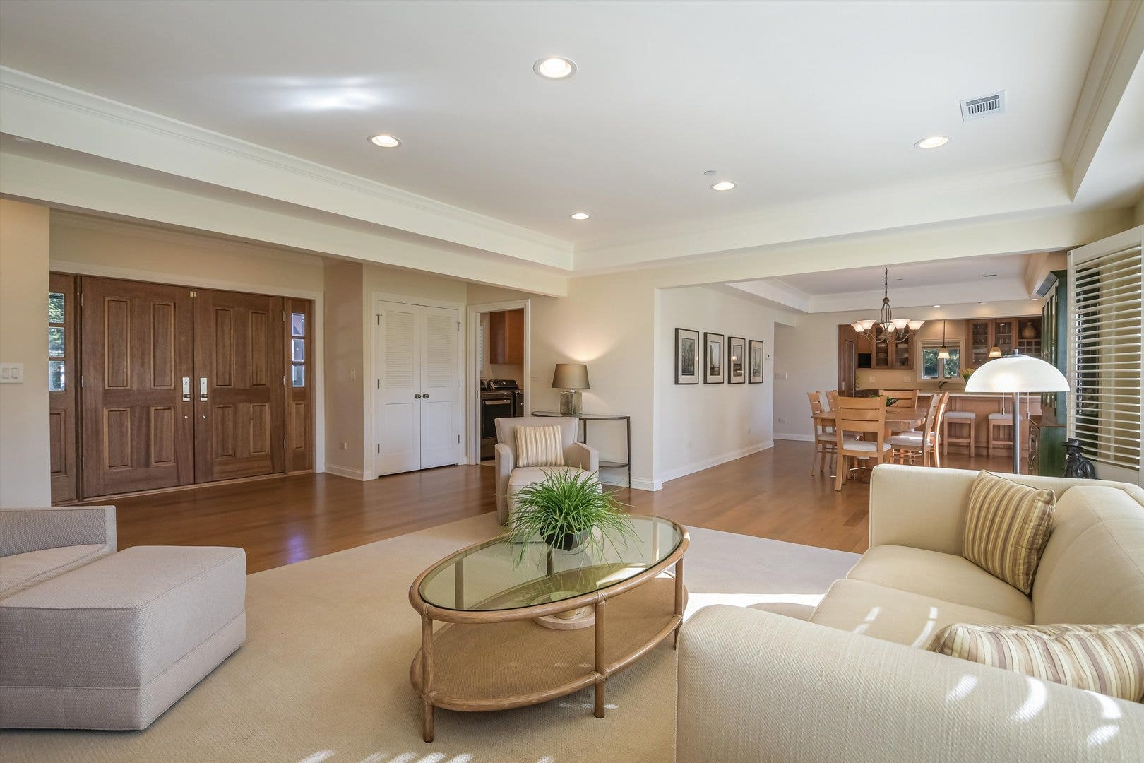 710 N Prospect Avenue, Park Ridge, IL 60068 710 N Prospect Avenue, Park Ridge, IL 60068