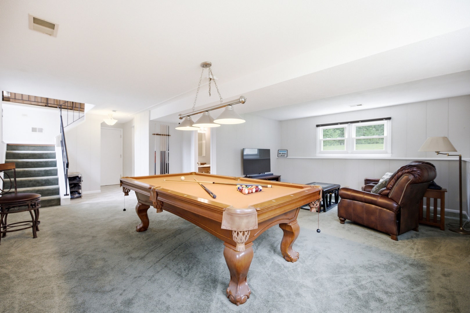 pool table stays!