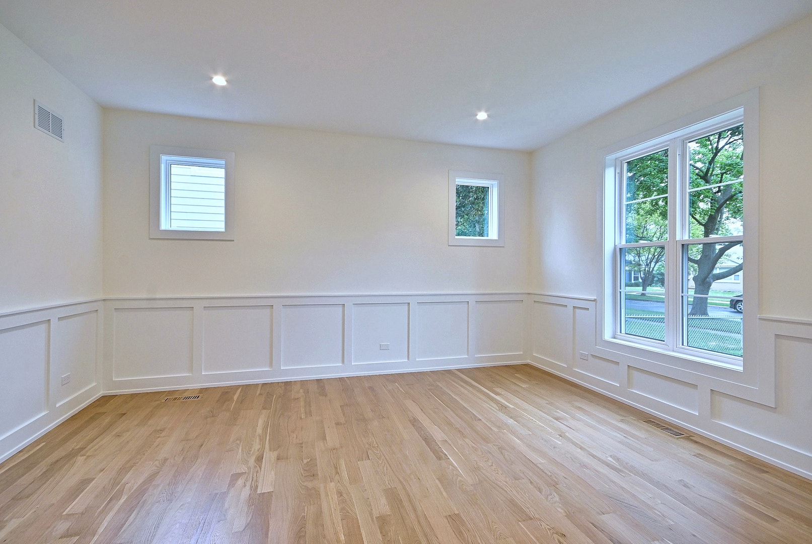 310 N Nottingham Avenue, Glenview, IL 60025 310 N Nottingham Avenue, Glenview, IL 60025
