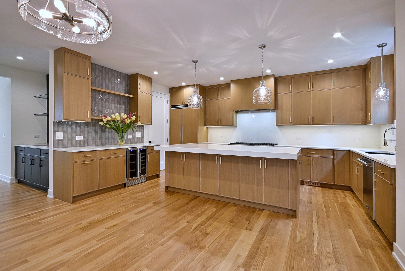 310 N Nottingham Avenue, Glenview, IL 60025 310 N Nottingham Avenue, Glenview, IL 60025