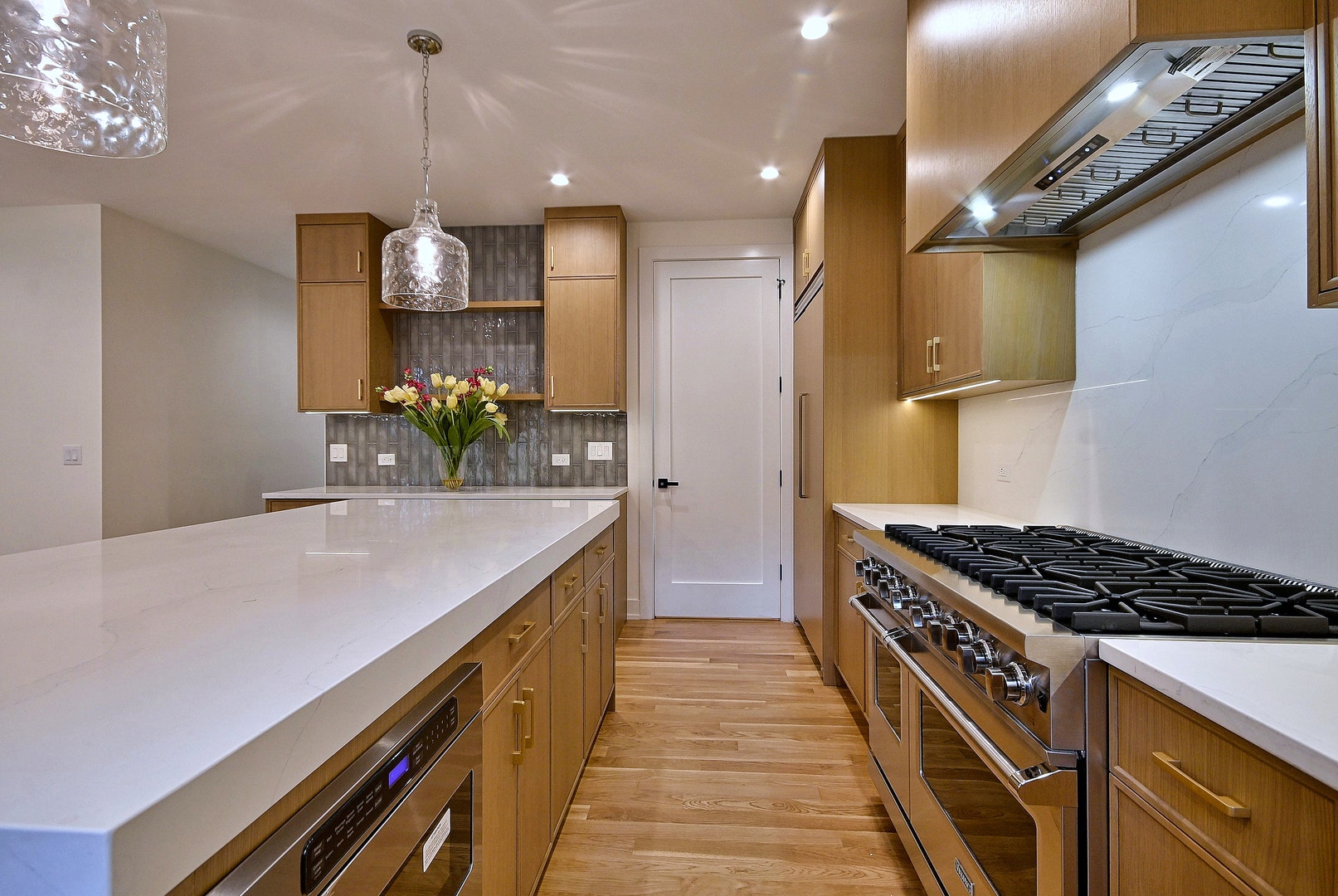 310 N Nottingham Avenue, Glenview, IL 60025 310 N Nottingham Avenue, Glenview, IL 60025