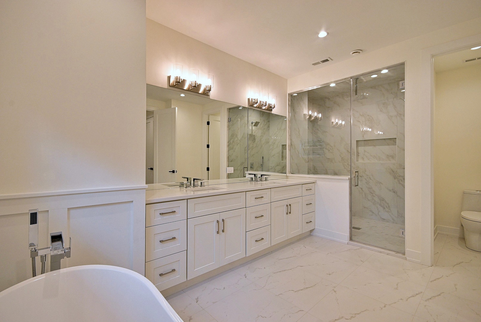 310 N Nottingham Avenue, Glenview, IL 60025 310 N Nottingham Avenue, Glenview, IL 60025